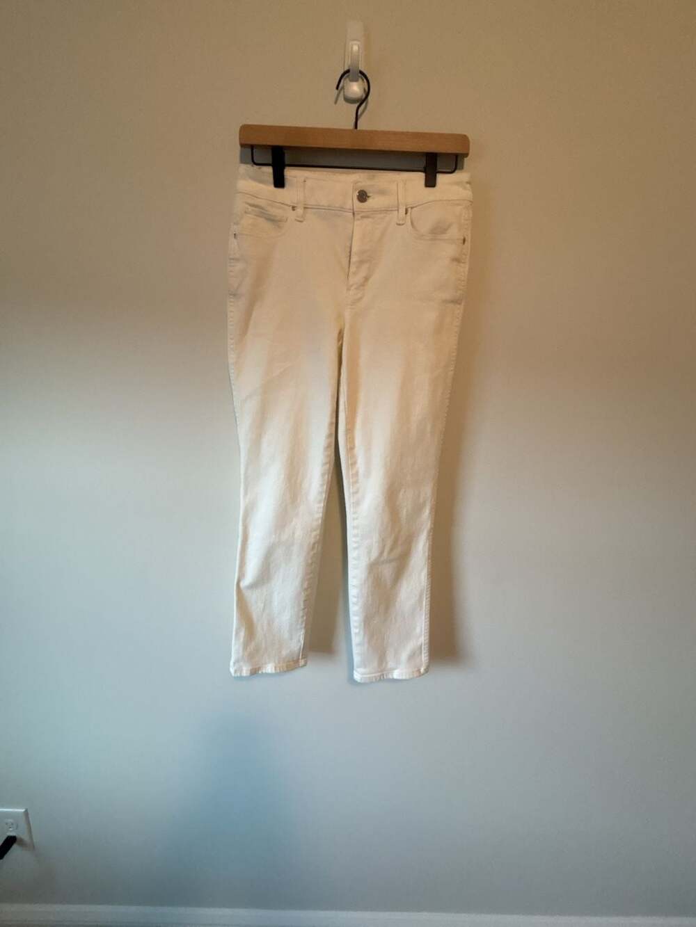 White House Black Market The Straight High-Rise White Jeans Size 4